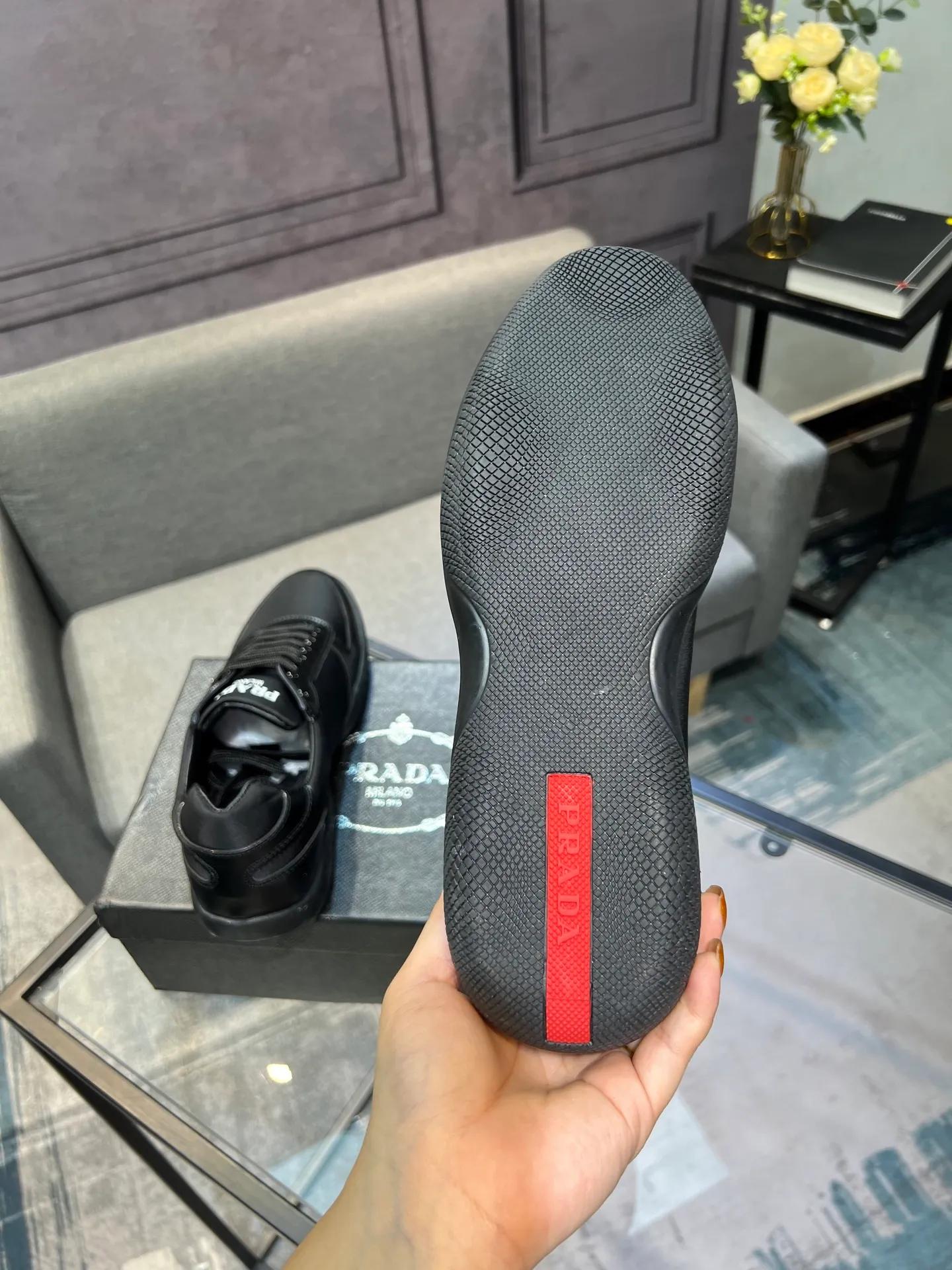 Men's men's shoes 💰440 [PRADA—Prada] 2025 latest model 🙈original replica! 👟👟👟Available here. The workmanship is top-notch. The upper is made of Italian 🇮🇹Imported calfskin. ❗️Breathable genuine leather lining @Suitable for travel. The original version has an enlarged engraved sole, making it suitable for all kinds of travels, showing low-key luxury. Size: 38-44 yards